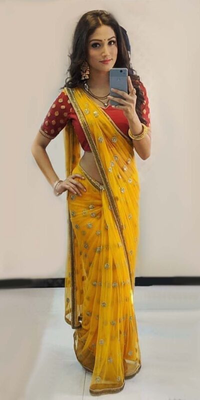KT 3273 Yellow Saree :Original Organa Silk Blouse :Banglori Silk Work : Thread And Sequence Work With Fancy Lace Broder@1099/- Only | Bollywood Sarees, Creative Sarees, Designer Sarees, Embroidered Sarees, Modern Digital sarees, Party Wear Sarees, Sarees