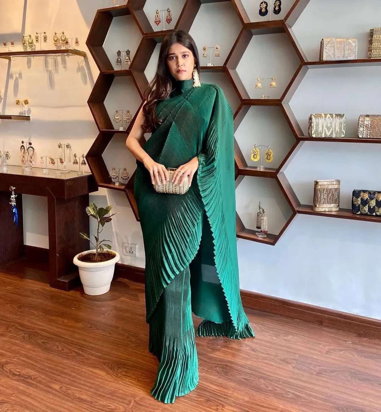 SN 706 Green Saree : Japan Satin Silk Work : Fancy Pleating Work Casual, Party Wear, Wedding Awesome Look In Green Saree @1399/- | Bollywood Sarees, Creative Sarees, Designer Sarees, Embroidered Sarees, Ethnic Saree, Modern Digital sarees, Party Wear Sarees, Sarees