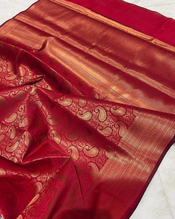 Dazzling Red Color Soft Lichi Silk Border And Rich Pallu Saree