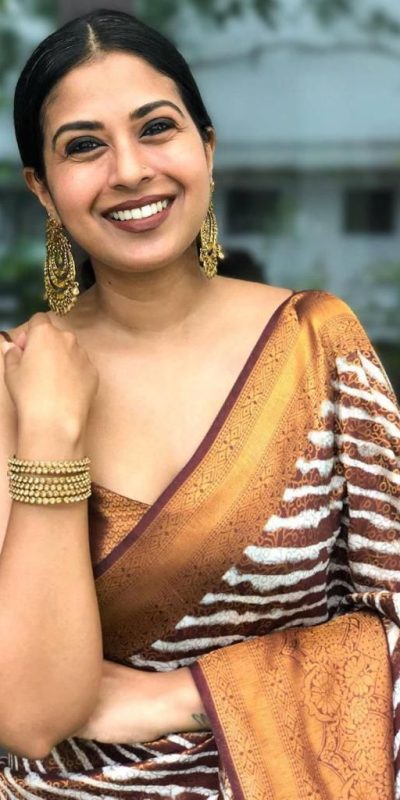 KP 4072 Dark Brown Color Lichi Silk Jacquard Work Fancy Saree Casual, Party Wear, Wedding, Events Etc. Expected Delivery 4-6 Working Days @1499/- | Bollywood Sarees, Creative Sarees, Designer Sarees, Embroidered Sarees, Ethnic Saree, Modern Digital sarees, Party Wear Sarees, Sarees