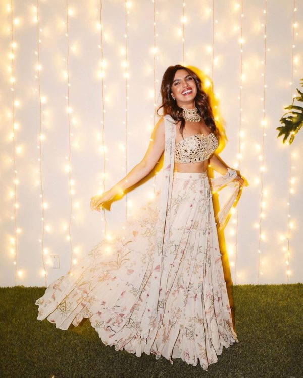 Priyanka Chopra White Georgette Digital Printed Lehenga Choli