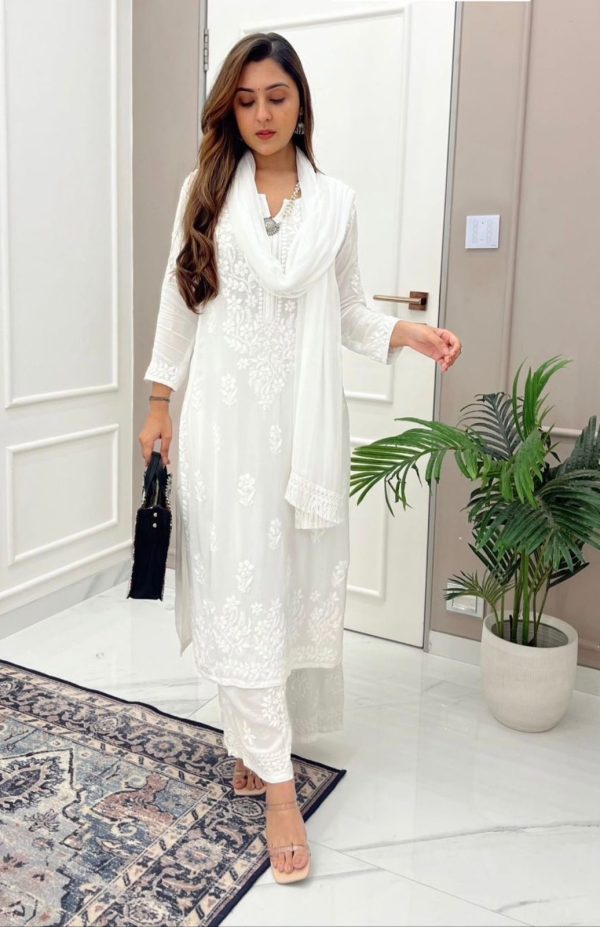 Beautiful White Color Maslin Thread Embroidery Salwar Suit3 1
