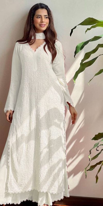 Special White Color Georgette Thread Embroidery Salwar Suit