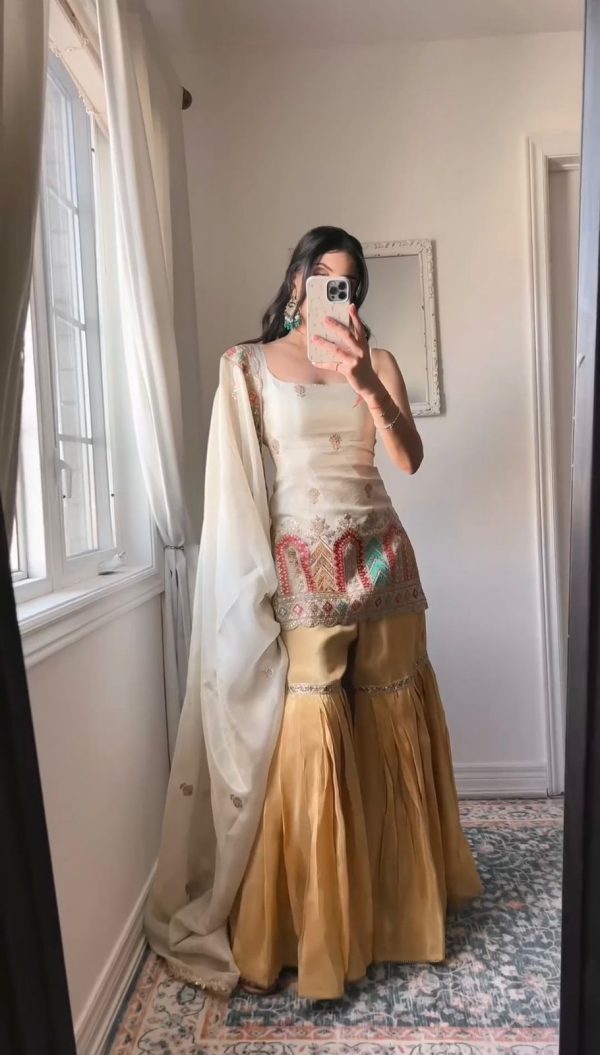 Stylish White Color Pure Chinnon Silk Embroidery Salwar Suit