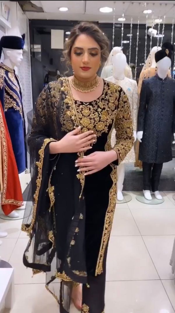 Graceful Black Color Georgette Digital Printed Work Salwar Suit