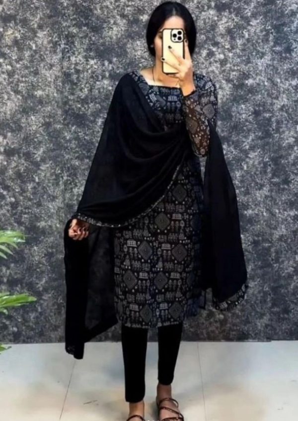 Splendorous Black Color Fox Georgette Printed Work Kurti