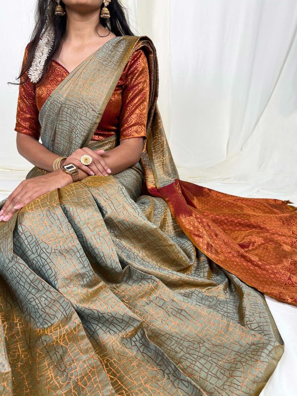 Classic Green Color Kanchi Weaves Zari Weaving Work Saree
