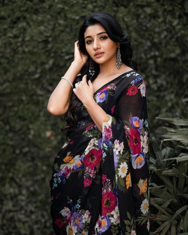Fine Black Color Soft Georgette Fancy Digital Printed Saree