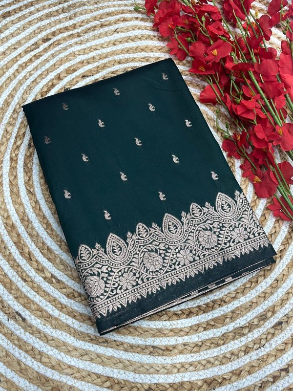 Fantastic Green Color Banarasi Silk Zari Weaving Rich Pallu Saree