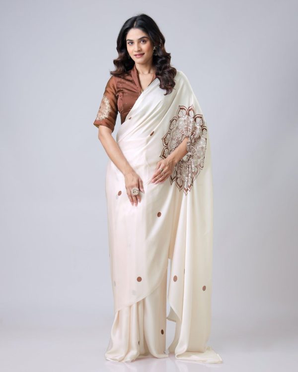 Glowing Cream Color Japan Satin Digital Print Work Saree