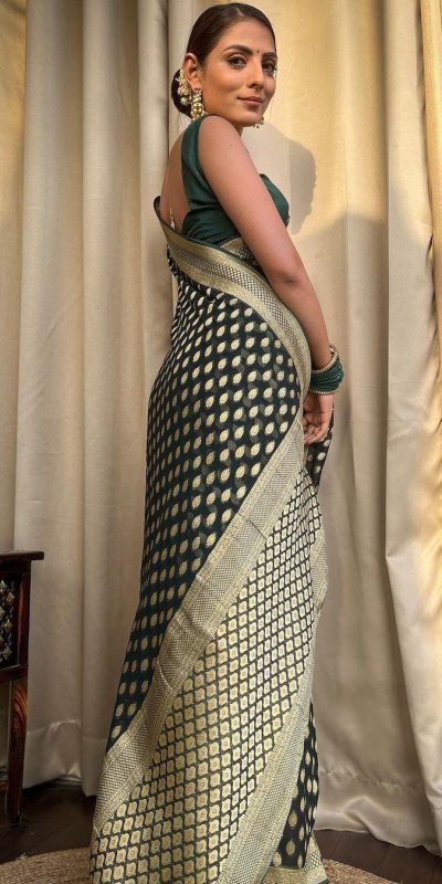 KP 5083 Green Soft Lichi Silk Perfect for Wedding, Party, Family Gatherings, Sangeet, Diwali Cloth. Saree. Get it for ₹1399. Delivery 4-6 Working Days. | Embroidered Sarees, Bollywood Sarees, Creative Sarees, Designer Sarees, Ethnic Saree, Modern Digital sarees, Party Wear Sarees, Sarees