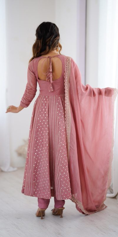 SRK 5293 Peach With Crunchy Silk With Fully Flair with Lace Work & Embroidery Work Anarkali Gown . Introductory Price ₹2149. Delivery 4-6 Worki | Bollywood Gowns, Creative Gowns, Designer Gowns, Embroidered Gowns, Gowns, Party Wear Gowns