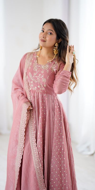 SRK 5293 Peach With Crunchy Silk With Fully Flair with Lace Work & Embroidery Work Anarkali Gown . Introductory Price ₹2149. Delivery 4-6 Worki | Bollywood Gowns, Creative Gowns, Designer Gowns, Embroidered Gowns, Gowns, Party Wear Gowns