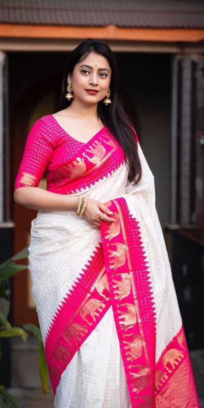 KP 5078 Pink Color Soft Lichi Silk with Lace Work & Lace Border. Saree Best Price ₹1449. Delivery 4-6 Working Days. Shop now. | Embroidered Sarees, Bollywood Sarees, Creative Sarees, Designer Sarees, Ethnic Saree, Modern Digital sarees, Party Wear Sarees, Sarees