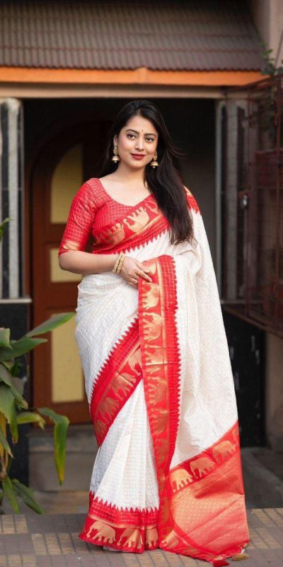 KP 5078 Red Color Soft Lichi Silk with Lace Work & Lace Border. Saree Best Price ₹1449. Delivery 4-6 Working Days. Shop now. | Embroidered Sarees, Bollywood Sarees, Creative Sarees, Designer Sarees, Ethnic Saree, Modern Digital sarees, Party Wear Sarees, Sarees