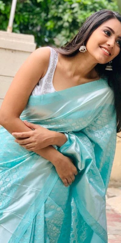 KP 3038 Yellow Soft Lichi Silk with Lace Border & Lace Work Saree . Special Price ₹1349. Delivery 4-6 Working Days. Shop now. | Creative Sarees, Embroidered Sarees, Bollywood Sarees, Designer Sarees, Ethnic Saree, Modern Digital sarees, Party Wear Sarees, Sarees