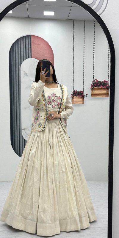 PC 522 Off White Tissue Simmer Lehenga Choli Perfect for Wedding, Party, Cultural Events, Diwali, Ganesh Chaturthi – . Exclusive Offer ₹3049. Deli | Casual Suits, Jump Suits, Creative suits, Designer Suits, Palazzo Suits, Party Wear Suits, Patiala Suits, Salwar suit, Straight Suits