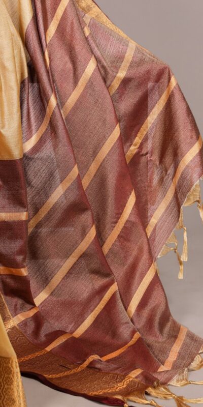 YNF 7408 Cream Color Poly Cotton Saree With Zari Work. Wedding, Party, Festive, Events, Affordable Price ₹1399. Delivery 4-6 Working Days. Shop now. | Creative Sarees, Embroidered Sarees, Bollywood Sarees, Designer Sarees, Ethnic Saree, Modern Digital sarees, Party Wear Sarees, Sarees