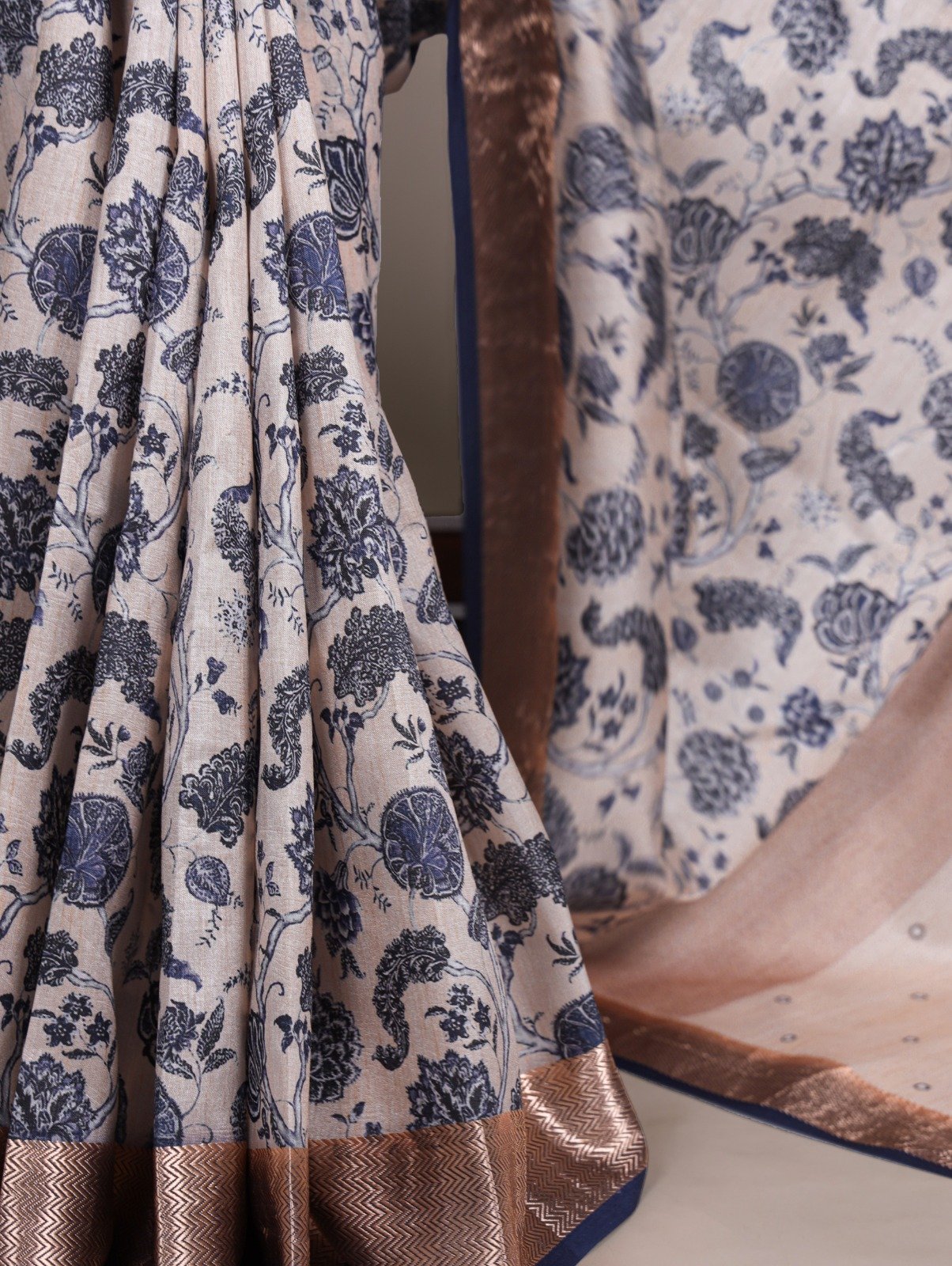 Off White Tasar Silk With Printed Viscose Border Saree - Image 3