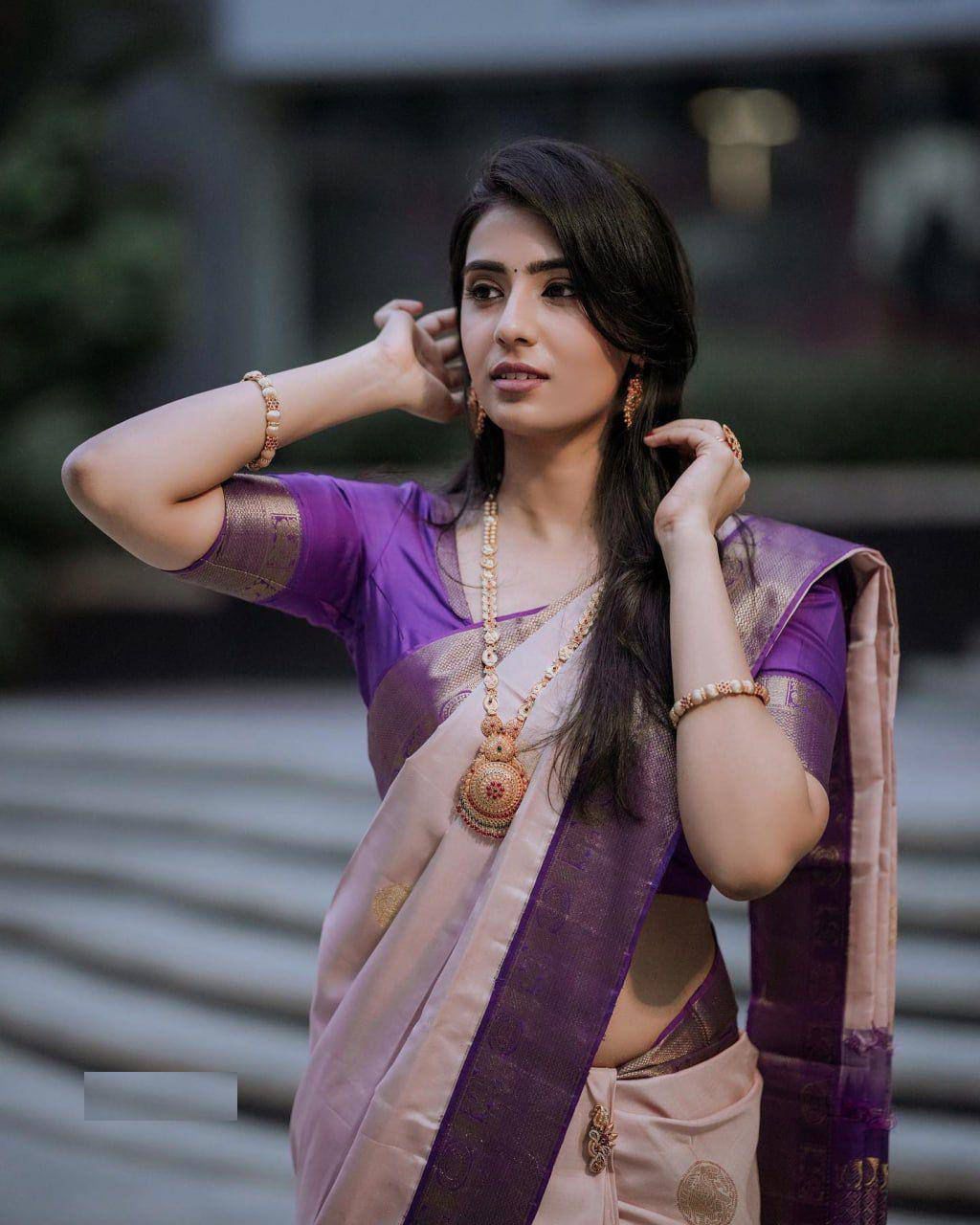 Purple Soft Lichi Silk Rich Pallu Work Saree - Image 4