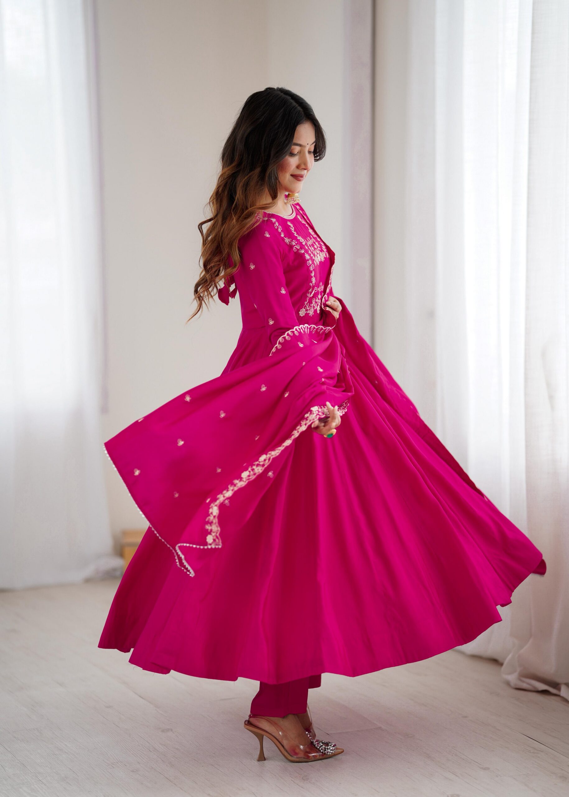 Dark Pink Roman Chanderi Silk Bead Work Salwar Suit - Image 5