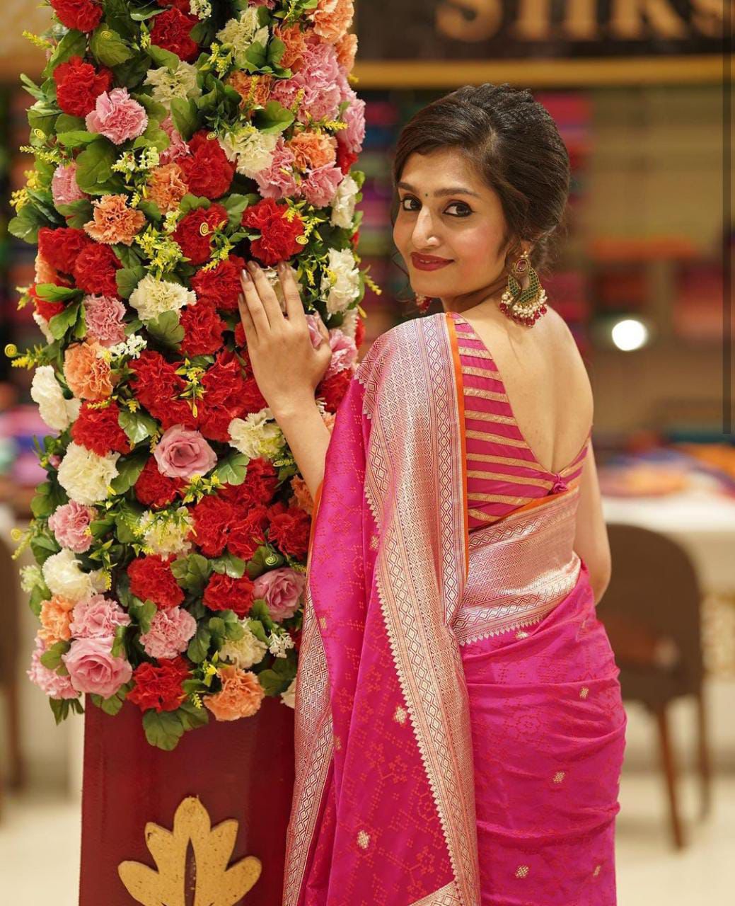 Pink Soft Lichi Silk On All Over Saree - Image 5