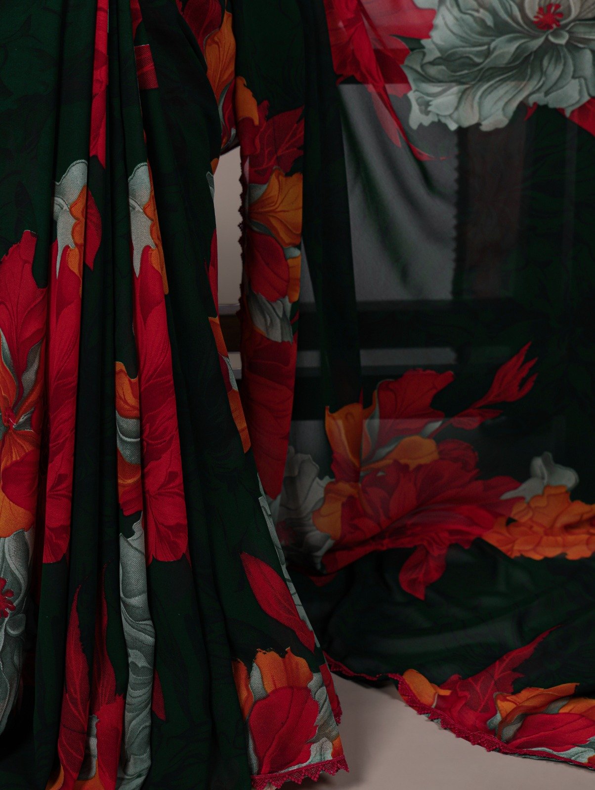 Red Weightless Marbal Lace Border Work Saree - Image 3