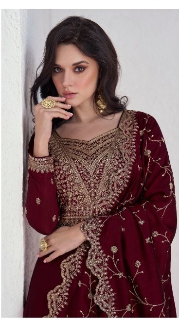 Maroon Vichitra Embroidery Lace Work Salwar Suit - Image 4