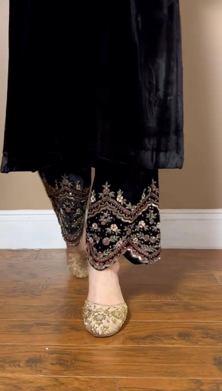 Black Viscose Velvet Thread Work Salwar Suit - Image 5