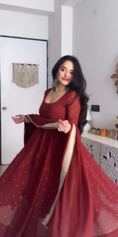 KD 1553 Maroon Faux Georgette Silk Gown with Lace Work. Wedding, Party, Festive, Events Special Price ₹2099. Delivery 4-6 Working Days. Shop now. | Bollywood Gowns, Creative Gowns, Designer Gowns, Embroidered Gowns, Gowns, Party Wear Gowns