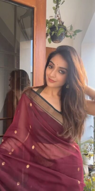 KP 6059 Maroon Soft Lichi Silk Saree with Lace Border & Lace Work. Affordable Price ₹1449. Delivery 4-6 Working Days. Shop now. | Creative Sarees, Embroidered Sarees, Bollywood Sarees, Designer Sarees, Ethnic Saree, Modern Digital sarees, Party Wear Sarees, Sarees