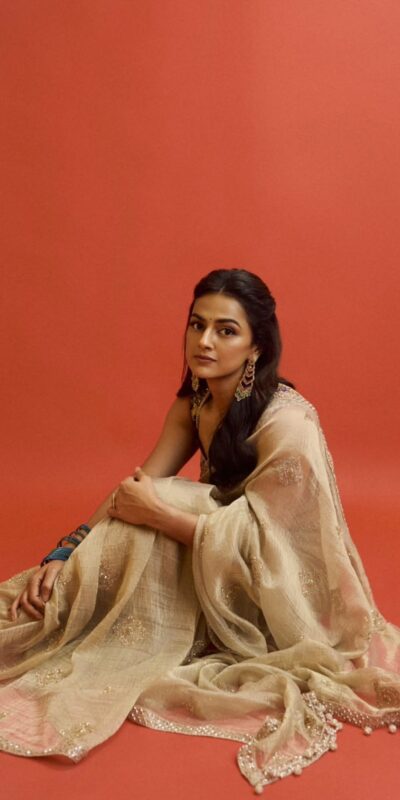 NC 5552 Cream Crunchy Silk Saree with Embroidery Work & Zari Work. Available at ₹2099 only. Delivery 4-6 Working Days. Shop now. | Creative Sarees, Bollywood Sarees, Designer Sarees, Embroidered Sarees, Ethnic Saree, Modern Digital sarees, Party Wear Sarees, Sarees