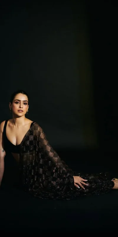 DF 3479 Black Faux Georgette Saree Perfect for Wedding, Party, Bridal Wear, Baisakhi, Raksha Bandhan –. Introductory Price ₹1699. Delivery 4-6 Workin | Creative Sarees, Bollywood Sarees, Designer Sarees, Embroidered Sarees, Ethnic Saree, Modern Digital sarees, Party Wear Sarees, Sarees