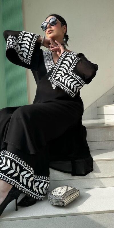 ST 147 Black Color Faux Georgette Salwar Suit with Embroidery Work. Best Price ₹1849. Delivery 4-6 Working Days. Shop now. | Casual Suits, Jump Suits, Creative suits, Designer Suits, Palazzo Suits, Party Wear Suits, Patiala Suits, Salwar suit, Straight Suits