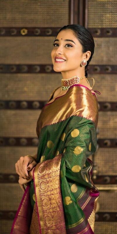 KPR 030 Green Color Soft Lichi Silk Saree with Lace Border & Lace Work. Best Price ₹1499. Delivery 4-6 Working Days. Shop now. | Creative Sarees, Bollywood Sarees, Designer Sarees, Embroidered Sarees, Ethnic Saree, Modern Digital sarees, Party Wear Sarees, Sarees