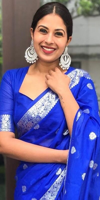 ES 8271 Royal Blue Soft Lichi Silk Saree Perfect for Wedding, Party, Reception, Diwali, Ethnic Day – . Affordable Price ₹1349. Delivery 4-6 Working Days. | Creative Sarees, Bollywood Sarees, Designer Sarees, Embroidered Sarees, Ethnic Saree, Modern Digital sarees, Party Wear Sarees, Sarees