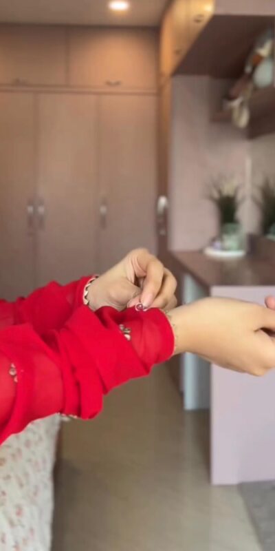 ZB 5074 Red Faux Georgette Gown Perfect for Wedding, Party, Raksha Bandhan, Temple Visit, Onam – . Get it for ₹1899. Delivery 4-6 Working Days. Shop now | Bollywood Gowns, Creative Gowns, Designer Gowns, Embroidered Gowns, Gowns, Party Wear Gowns