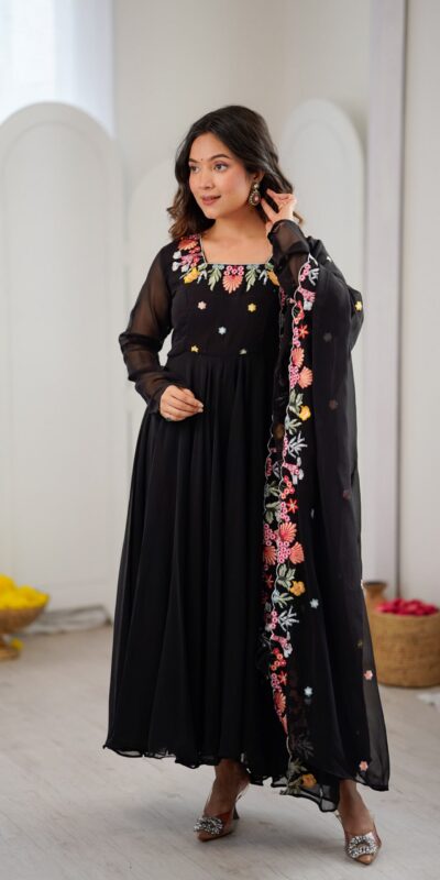 NSR 901 Black Faux Georgette Salwar Suit with Lace Work & Embroidery Work. Introductory Price ₹2099. Delivery 4-6 Working Days. Shop now. | Casual Suits, Jump Suits, Creative suits, Designer Suits, Palazzo Suits, Party Wear Suits, Patiala Suits, Salwar suit, Straight Suits