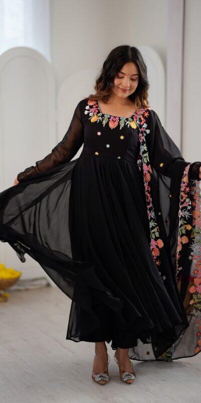 NSR 901 Black Faux Georgette Salwar Suit with Lace Work & Embroidery Work. Introductory Price ₹2099. Delivery 4-6 Working Days. Shop now. | Casual Suits, Jump Suits, Creative suits, Designer Suits, Palazzo Suits, Party Wear Suits, Patiala Suits, Salwar suit, Straight Suits
