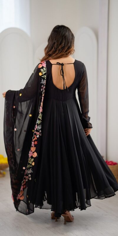 NSR 901 Black Faux Georgette Salwar Suit with Lace Work & Embroidery Work. Introductory Price ₹2099. Delivery 4-6 Working Days. Shop now. | Casual Suits, Jump Suits, Creative suits, Designer Suits, Palazzo Suits, Party Wear Suits, Patiala Suits, Salwar suit, Straight Suits