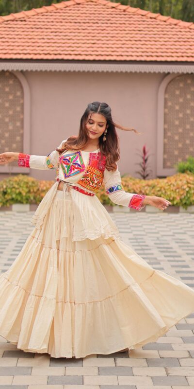 Ram 120 White in Pure Cotton Mirror Work & Gamthi Work Lehenga Choli . Exclusive Offer ₹3049. Delivery 4-6 Working Days. Shop now. | Bollywood Lehenga, Creative Lehenga, Designer Lehenga, Embroidered Lehenga, Lehenga, Party Wear Lehenga