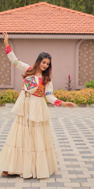 Ram 120 White in Pure Cotton Mirror Work & Gamthi Work Lehenga Choli . Exclusive Offer ₹3049. Delivery 4-6 Working Days. Shop now. | Bollywood Lehenga, Creative Lehenga, Designer Lehenga, Embroidered Lehenga, Lehenga, Party Wear Lehenga