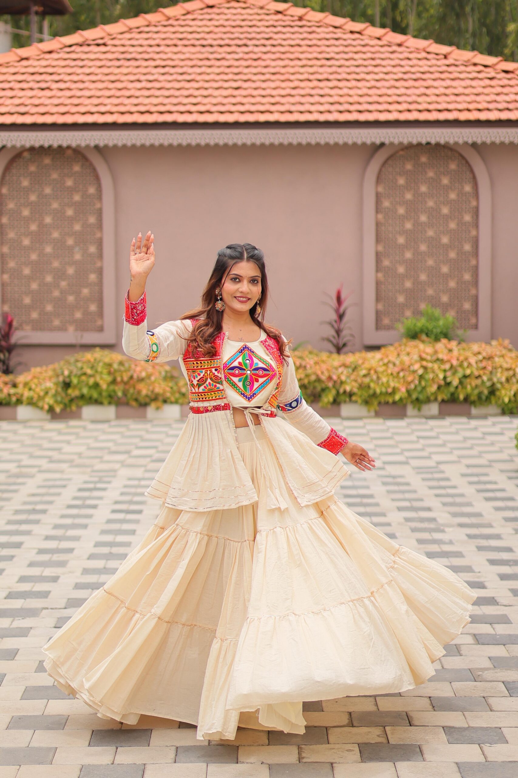 Ram 120 White in Pure Cotton Mirror Work & Gamthi Work Lehenga Choli . Exclusive Offer ₹3049. Delivery 4-6 Working Days. Shop now. | Bollywood Lehenga, Creative Lehenga, Designer Lehenga, Embroidered Lehenga, Lehenga, Party Wear Lehenga