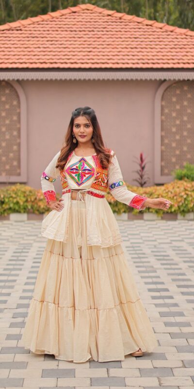 Ram 120 White in Pure Cotton Mirror Work & Gamthi Work Lehenga Choli . Exclusive Offer ₹3049. Delivery 4-6 Working Days. Shop now. | Bollywood Lehenga, Creative Lehenga, Designer Lehenga, Embroidered Lehenga, Lehenga, Party Wear Lehenga