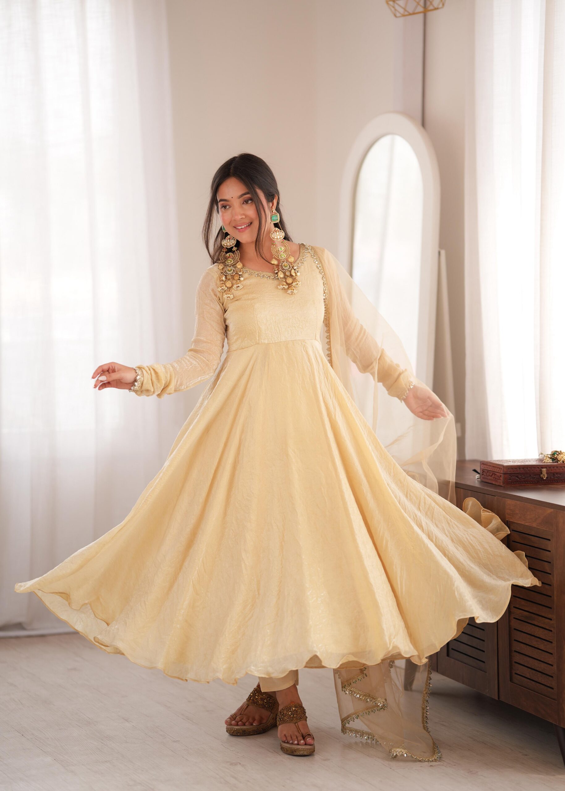 SRK 5355 Off White Doremon Crush Gown with Lace Work & Mirror Work. Exclusive Offer ₹2099. Delivery 4-6 Working Days. Shop now. | Bollywood Gowns, Creative Gowns, Designer Gowns, Embroidered Gowns, Gowns, Party Wear Gowns