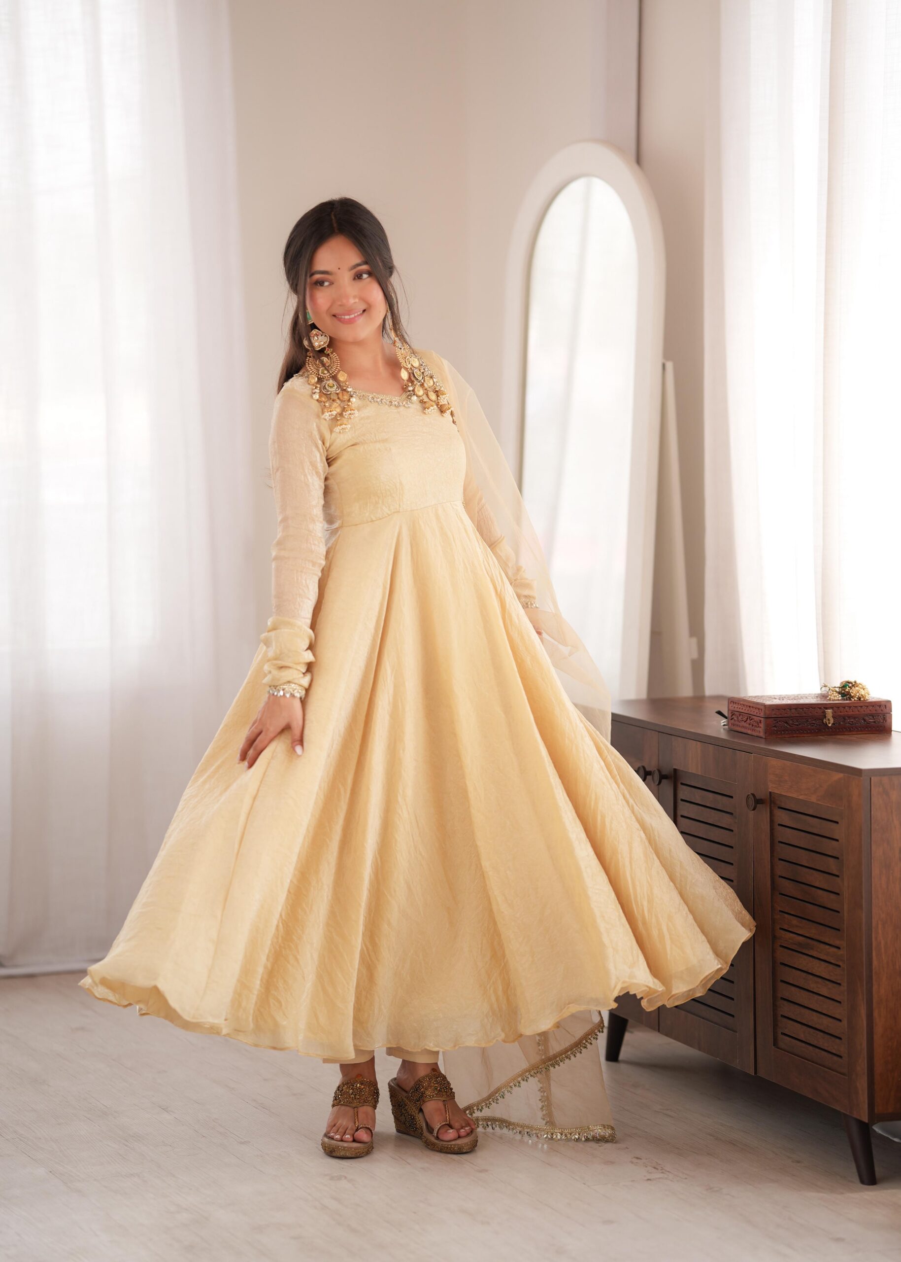 SRK 5355 Off White Doremon Crush Gown with Lace Work & Mirror Work. Exclusive Offer ₹2099. Delivery 4-6 Working Days. Shop now. | Bollywood Gowns, Creative Gowns, Designer Gowns, Embroidered Gowns, Gowns, Party Wear Gowns