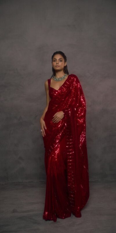 DF 3477 Red Faux Georgette Saree Perfect for Wedding, Party, Cultural Events, Traditional Day, Pooja – . Grab it for ₹1799. Delivery 4-6 Working Day | Creative Sarees, Bollywood Sarees, Designer Sarees, Embroidered Sarees, Ethnic Saree, Modern Digital sarees, Party Wear Sarees, Sarees