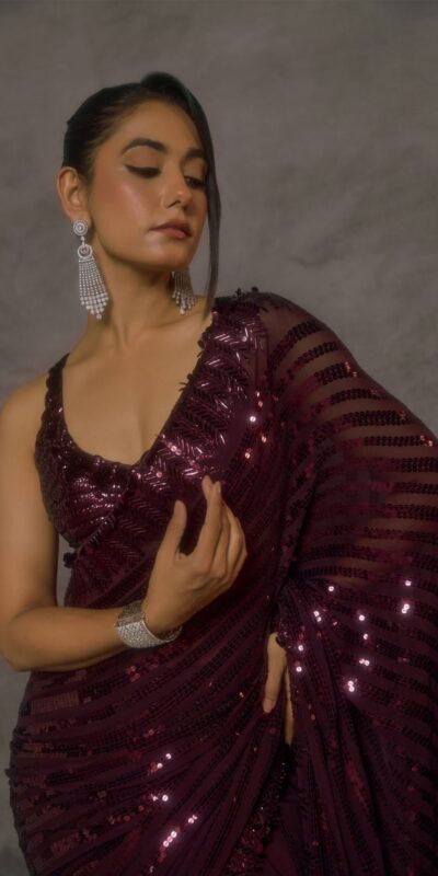 DF 3476 Wine Faux Georgette Saree Perfect for Wedding, Party, Cultural Events, Traditional Day, Pooja – . Grab it for ₹1799. Delivery 4-6 Working Day | Creative Sarees, Bollywood Sarees, Designer Sarees, Embroidered Sarees, Ethnic Saree, Modern Digital sarees, Party Wear Sarees, Sarees