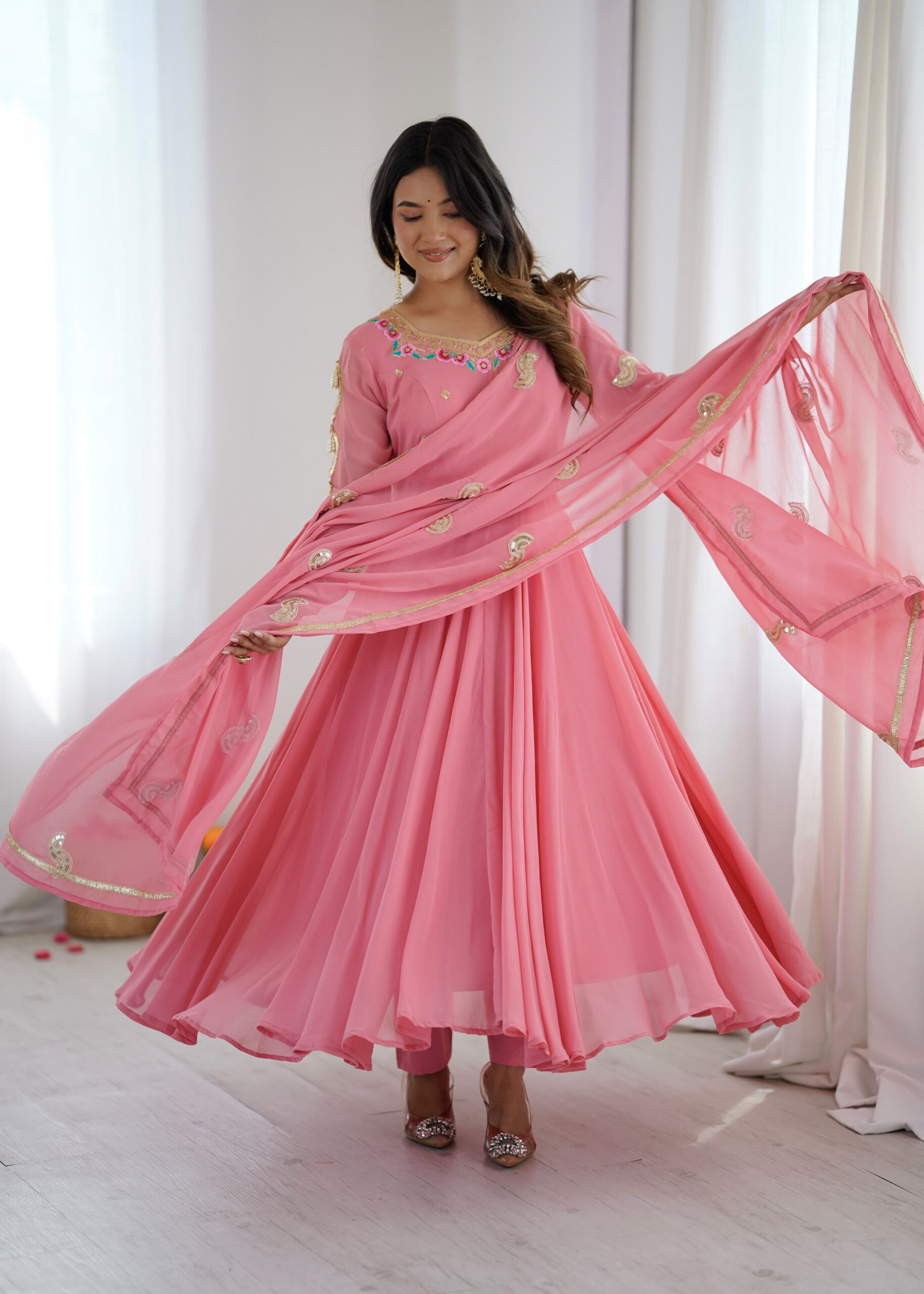 SRK 5363 Dusty Pink | Dusty Pink Faux Georgette Gown with Sequins Work & Embroidery Work. Affordable Price ₹2099. Delivery 4-6 Working Days. Shop now. | Bollywood Gowns, Creative Gowns, Designer Gowns, Embroidered Gowns, Gowns, Party Wear Gowns