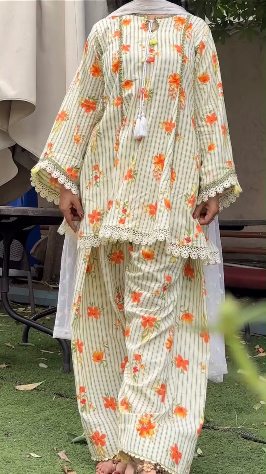 SRK 5362 Off White Natural Crep Lace Work & Digital Print Salwar Suit . Exclusive Offer ₹1899. Delivery 4-6 Working Days. Shop now. | Casual Suits, Jump Suits, Creative suits, Designer Suits, Palazzo Suits, Party Wear Suits, Patiala Suits, Salwar suit, Straight Suits